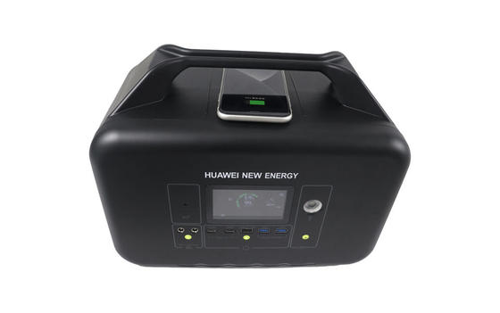 Батарея лития LiFePO4 600W беспроводных портативных солнечных банков на открытом воздухе располагаясь лагерем