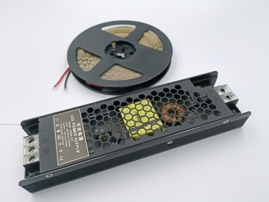 Электропитание света СИД трансформатора электропитания 12VDC 200W СИД CE 16.7A Rainproof