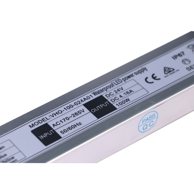 Применение водоустойчивого электропитания СИД IP67 24V 100W на открытом воздухе для света прокладки