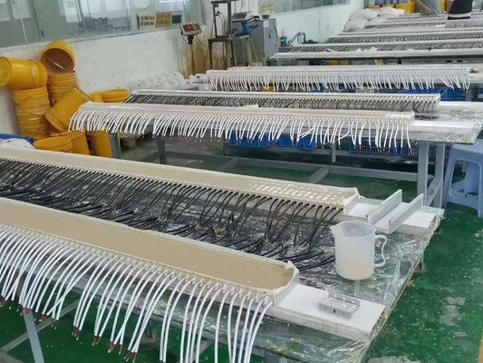 СИД триака электрическое затемняя водителя 220V к 24V 42V 20W IP67 28W